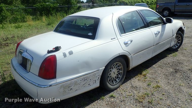 image for item DG2340 1998 Lincoln Town Car