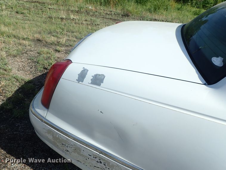 image for item DG2340 1998 Lincoln Town Car