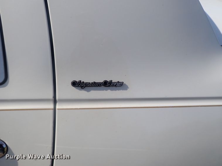 image for item DG2340 1998 Lincoln Town Car