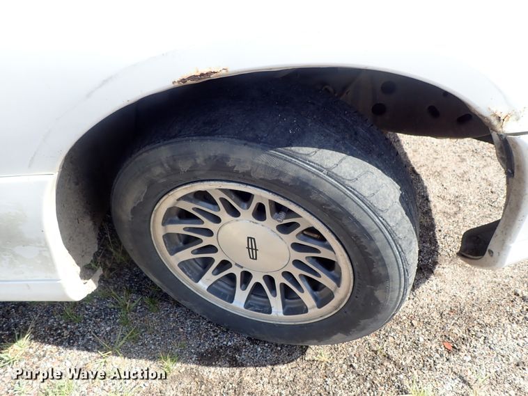 image for item DG2340 1998 Lincoln Town Car