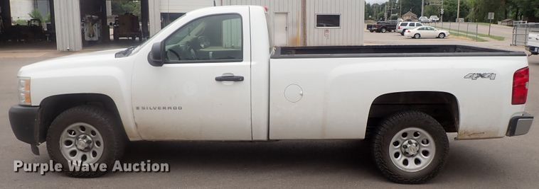 image for item DG2400 2007 Chevrolet Silverado 1500  pickup truck