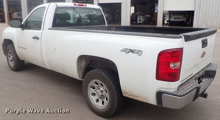 image for item DG2400 2007 Chevrolet Silverado 1500  pickup truck