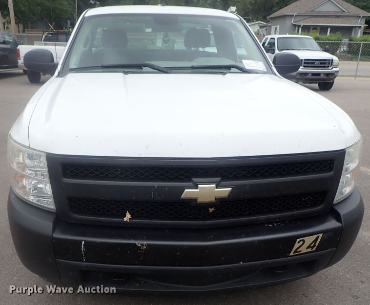 image for item DG2400 2007 Chevrolet Silverado 1500  pickup truck