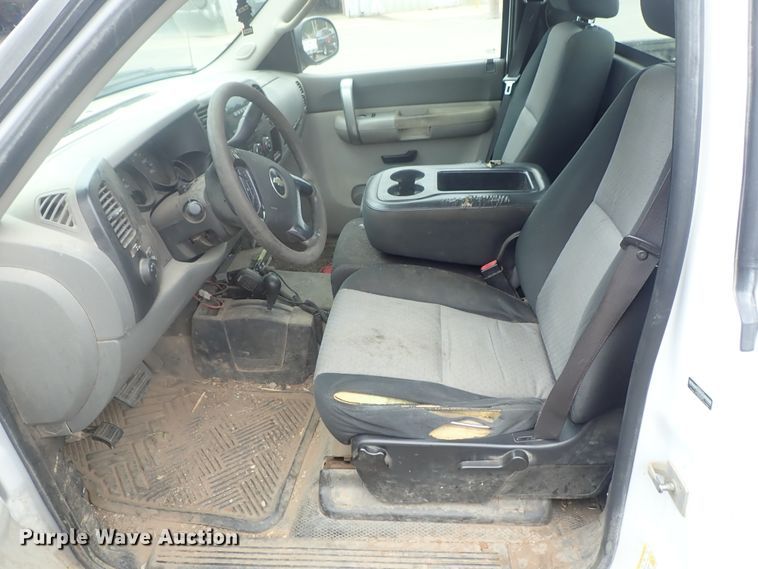 image for item DG2400 2007 Chevrolet Silverado 1500  pickup truck