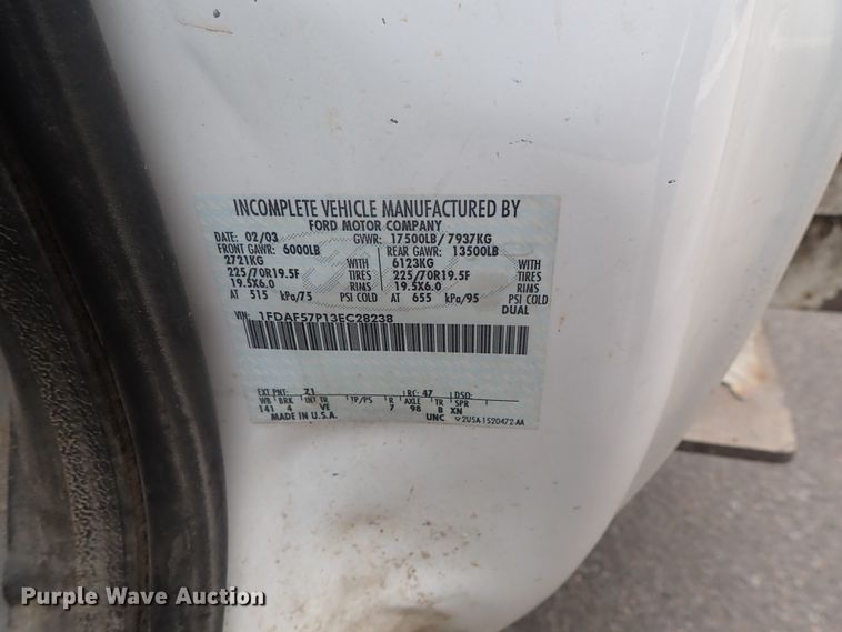 image for item DG2401 2003 Ford F550 Super Duty  bucket truck