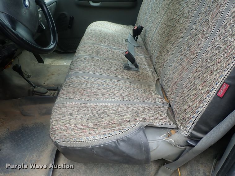 image for item DG2401 2003 Ford F550 Super Duty  bucket truck