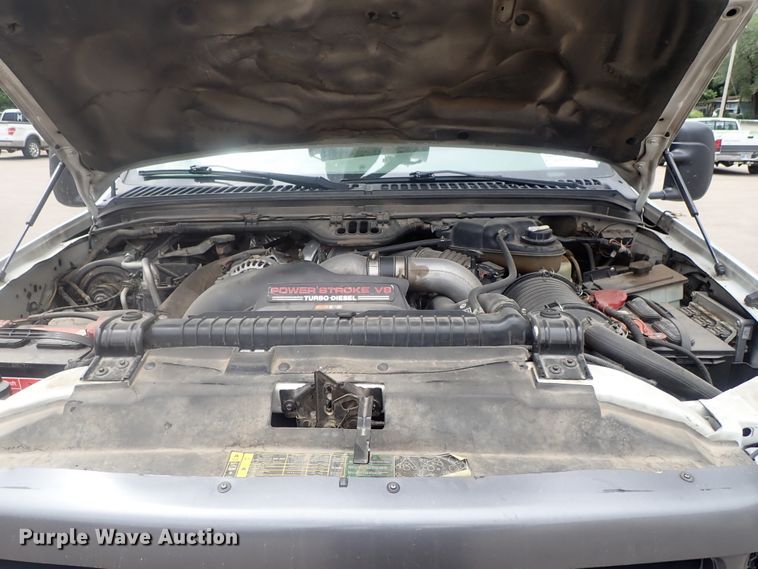 image for item DG2401 2003 Ford F550 Super Duty  bucket truck