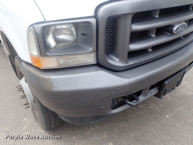 image for item DG2401 2003 Ford F550 Super Duty  bucket truck
