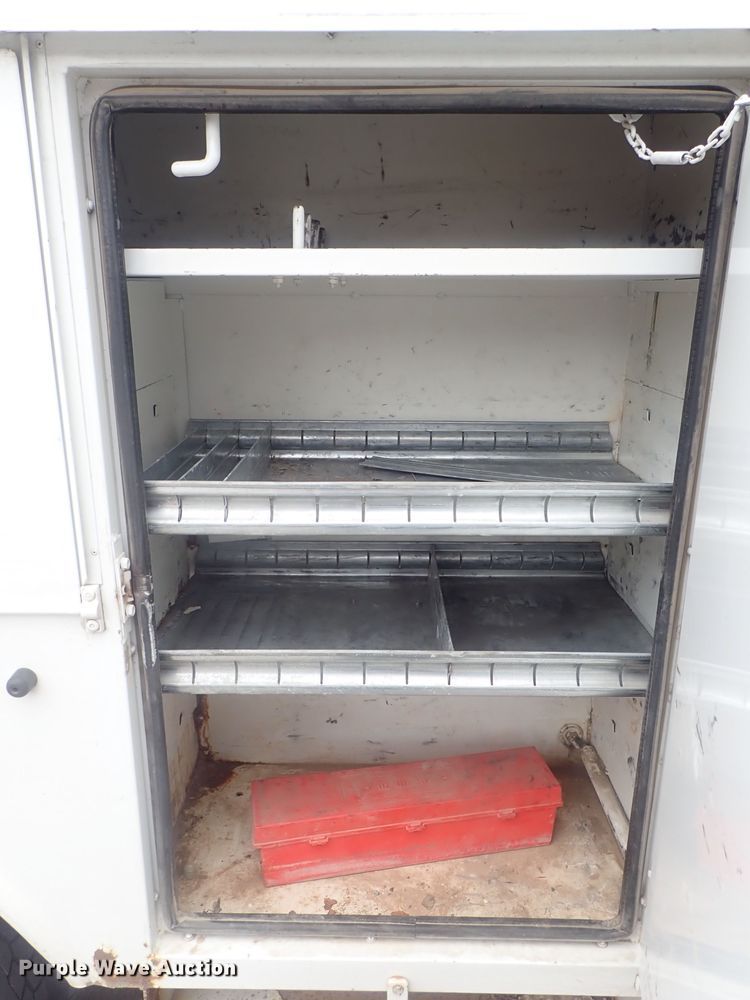 image for item DG2401 2003 Ford F550 Super Duty  bucket truck