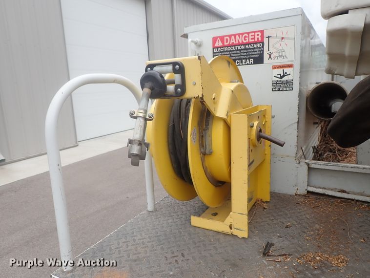 image for item DG2401 2003 Ford F550 Super Duty  bucket truck