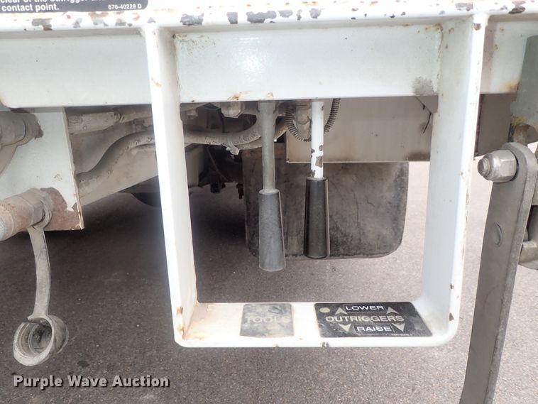 image for item DG2401 2003 Ford F550 Super Duty  bucket truck