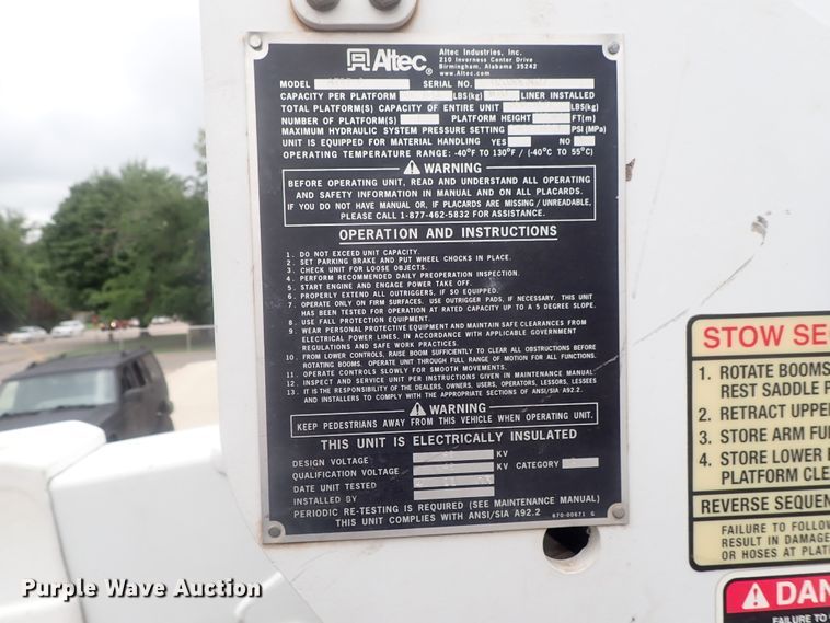 image for item DG2401 2003 Ford F550 Super Duty  bucket truck