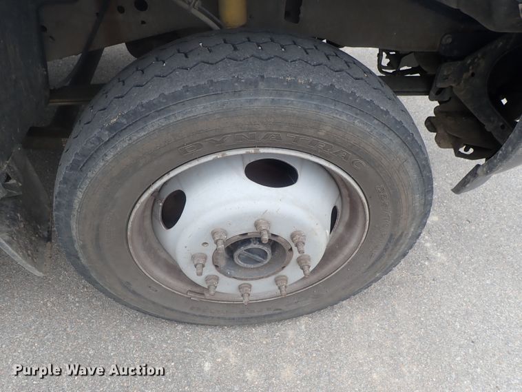 image for item DG2401 2003 Ford F550 Super Duty  bucket truck