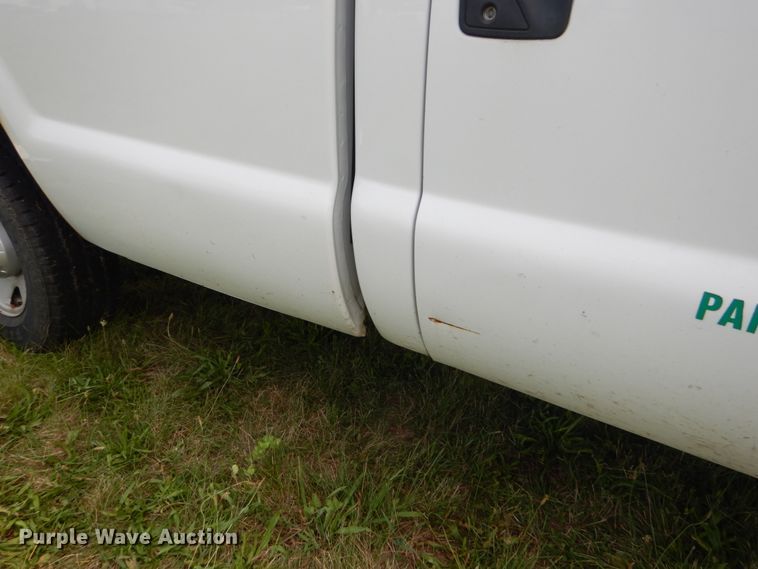 image for item DH5153 2008 Ford F250 Super Duty XL  pickup truck