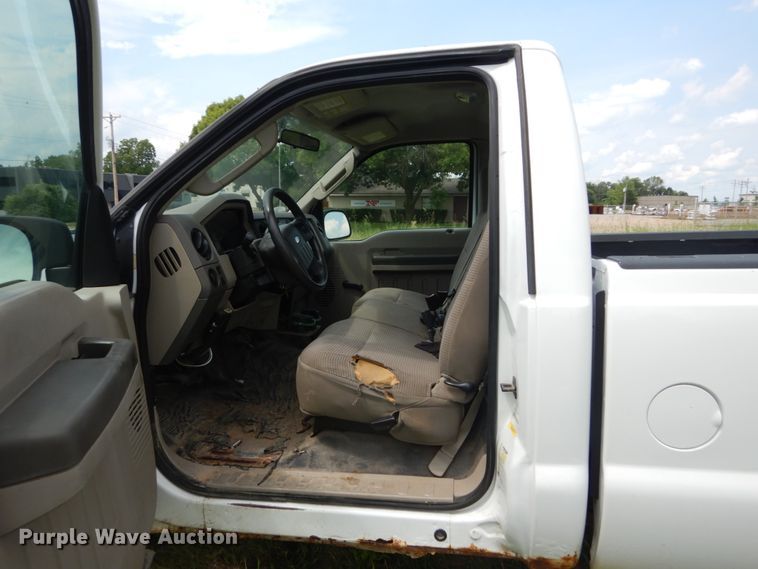 image for item DH5153 2008 Ford F250 Super Duty XL  pickup truck