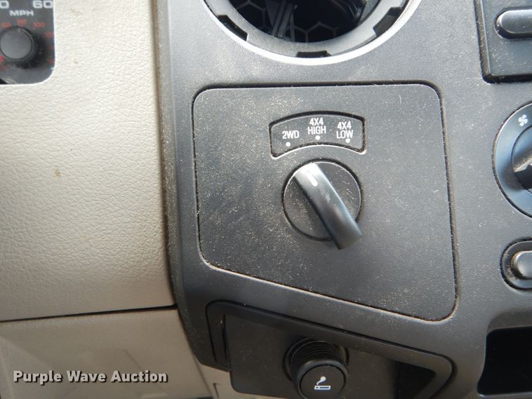 image for item DH5153 2008 Ford F250 Super Duty XL  pickup truck