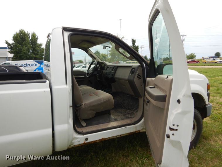 image for item DH5153 2008 Ford F250 Super Duty XL  pickup truck