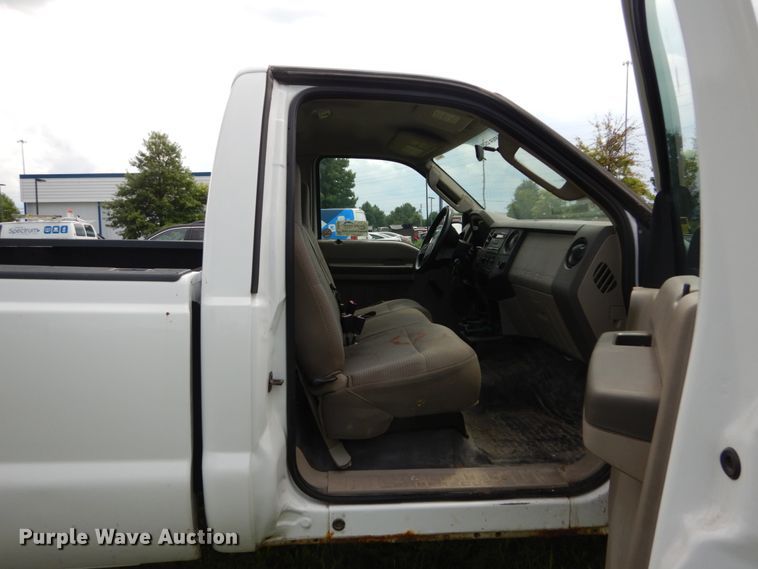 image for item DH5153 2008 Ford F250 Super Duty XL  pickup truck