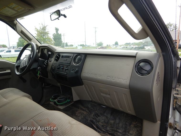 image for item DH5153 2008 Ford F250 Super Duty XL  pickup truck