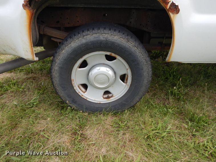 image for item DH5153 2008 Ford F250 Super Duty XL  pickup truck