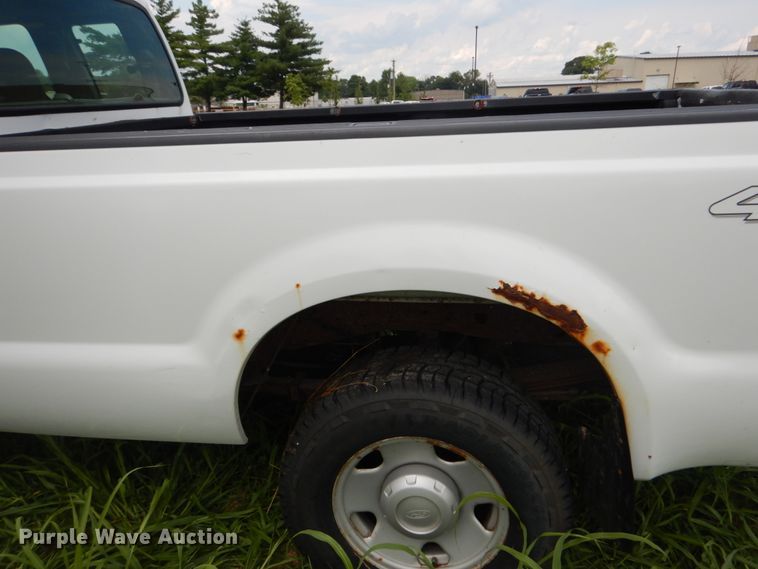 image for item DH5154 2006 Ford F250 Super Duty XL  SuperCab pickup truck