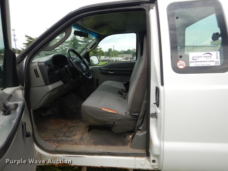 image for item DH5154 2006 Ford F250 Super Duty XL  SuperCab pickup truck