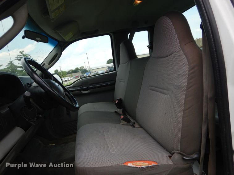 image for item DH5154 2006 Ford F250 Super Duty XL  SuperCab pickup truck