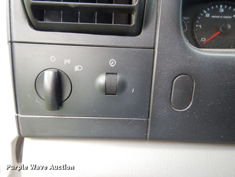 image for item DH5154 2006 Ford F250 Super Duty XL  SuperCab pickup truck