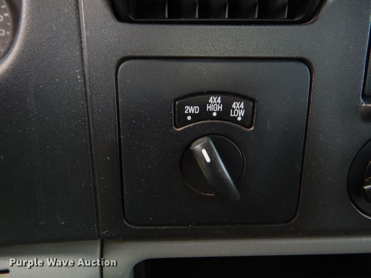 image for item DH5154 2006 Ford F250 Super Duty XL  SuperCab pickup truck