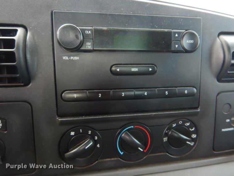 image for item DH5154 2006 Ford F250 Super Duty XL  SuperCab pickup truck