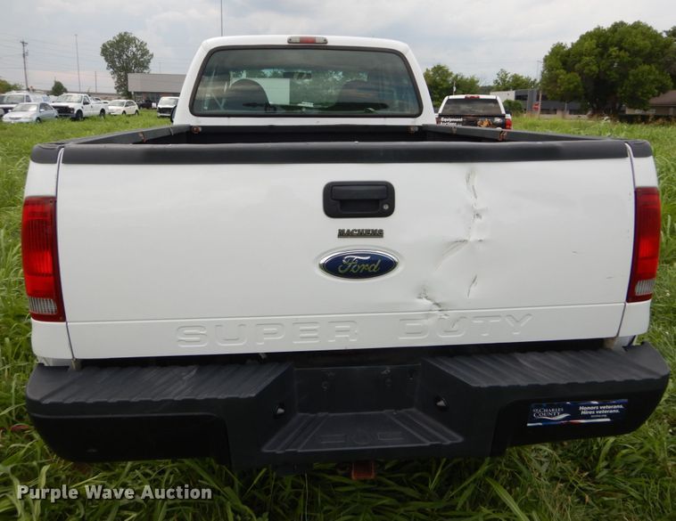 image for item DH5154 2006 Ford F250 Super Duty XL  SuperCab pickup truck