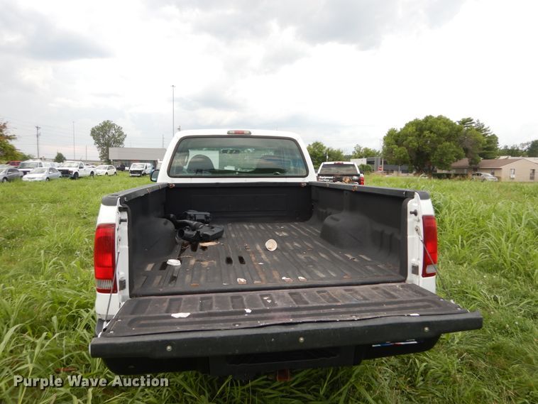 image for item DH5154 2006 Ford F250 Super Duty XL  SuperCab pickup truck