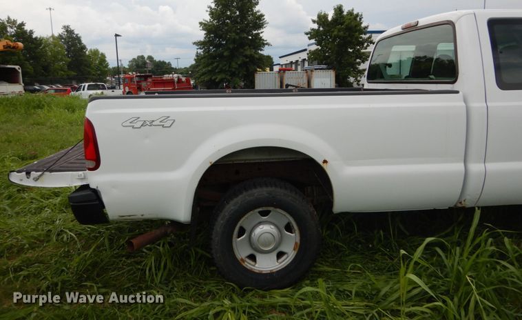 image for item DH5154 2006 Ford F250 Super Duty XL  SuperCab pickup truck