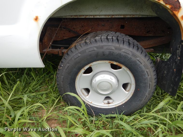 image for item DH5154 2006 Ford F250 Super Duty XL  SuperCab pickup truck