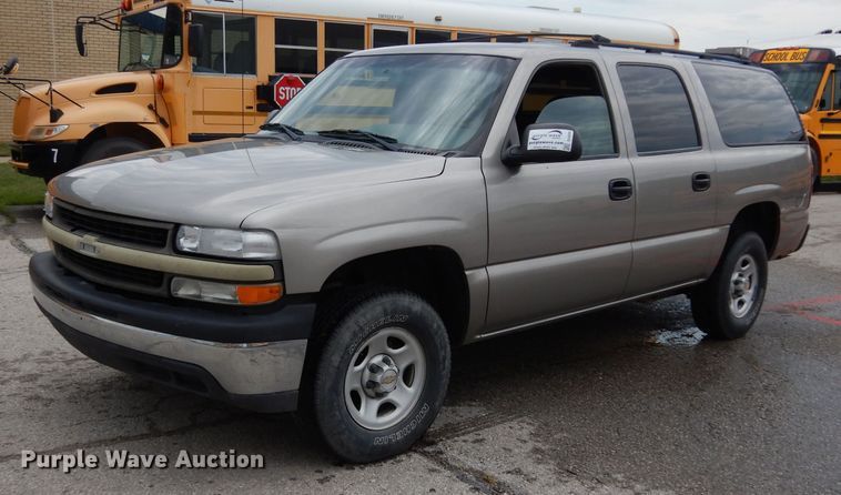 image for item DJ4305 2001 Chevrolet Suburban C1500  SUV