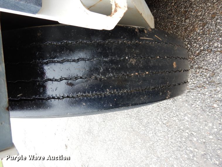 image for item DJ4314 2000 Elgin Pelican P  street sweeper