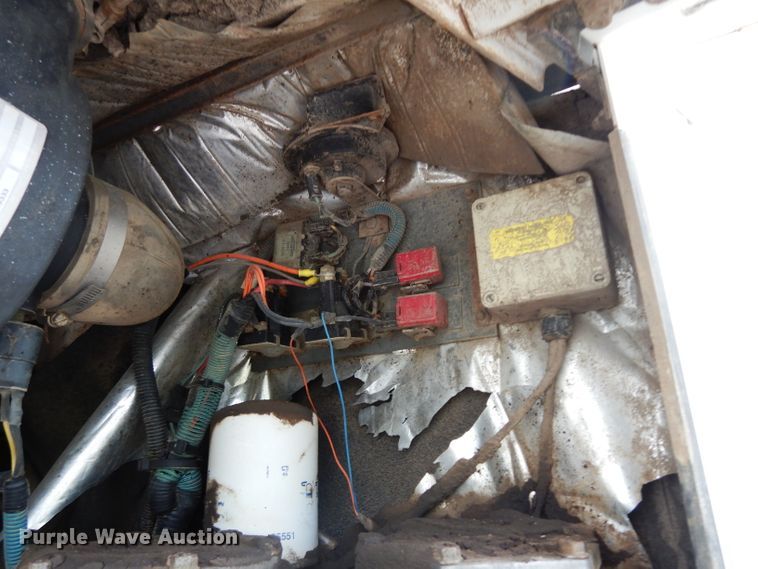 image for item DJ4314 2000 Elgin Pelican P  street sweeper