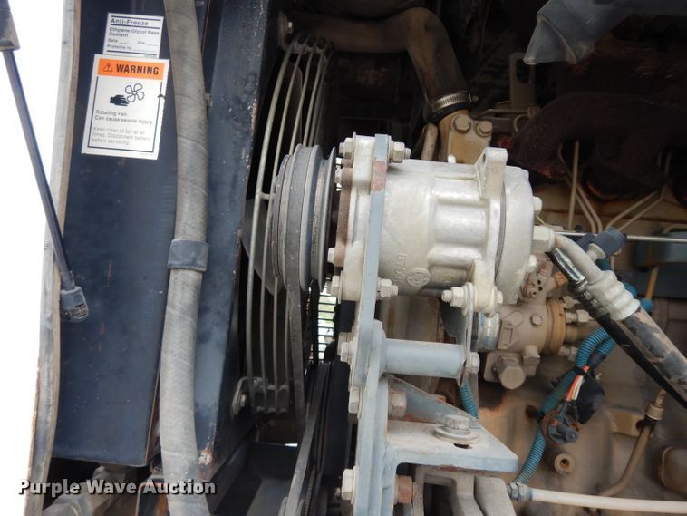 image for item DJ4314 2000 Elgin Pelican P  street sweeper