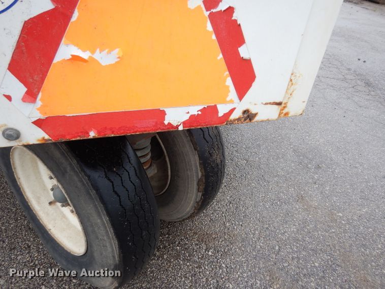 image for item DJ4314 2000 Elgin Pelican P  street sweeper