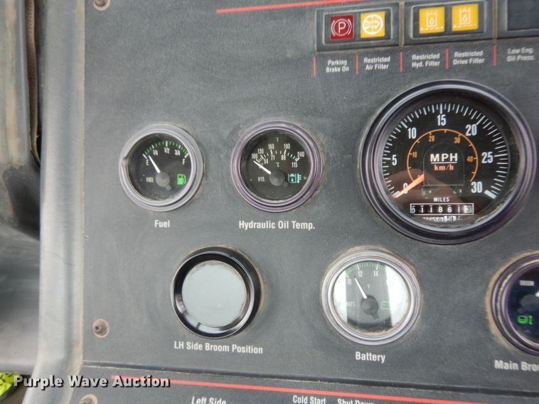 image for item DJ4314 2000 Elgin Pelican P  street sweeper