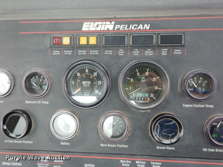 image for item DJ4314 2000 Elgin Pelican P  street sweeper