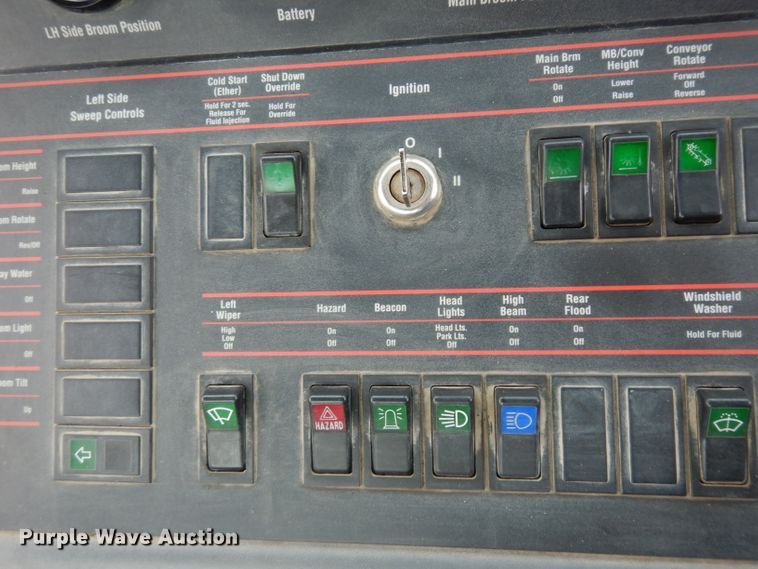 image for item DJ4314 2000 Elgin Pelican P  street sweeper