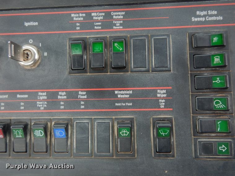 image for item DJ4314 2000 Elgin Pelican P  street sweeper