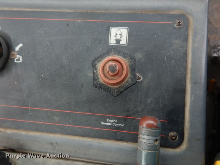 image for item DJ4314 2000 Elgin Pelican P  street sweeper