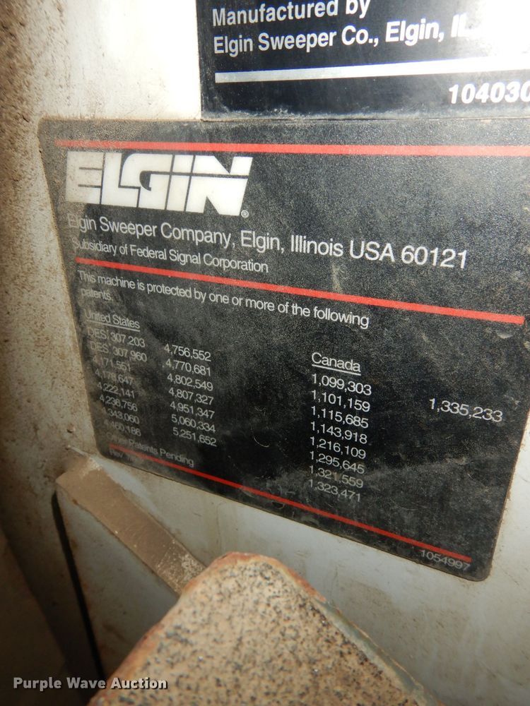 image for item DJ4314 2000 Elgin Pelican P  street sweeper