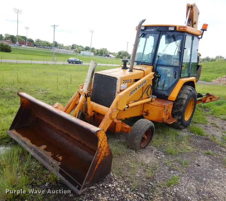 image for item DJ4316 1992 John Deere 300D  backhoe