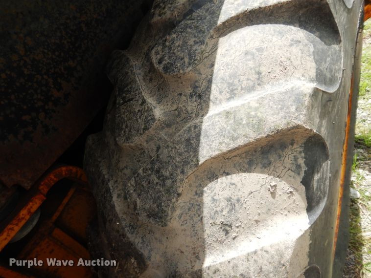 image for item DJ4316 1992 John Deere 300D  backhoe