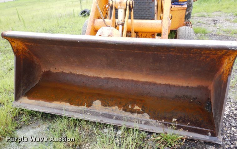 image for item DJ4316 1992 John Deere 300D  backhoe