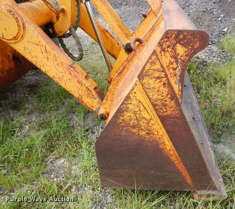 image for item DJ4316 1992 John Deere 300D  backhoe