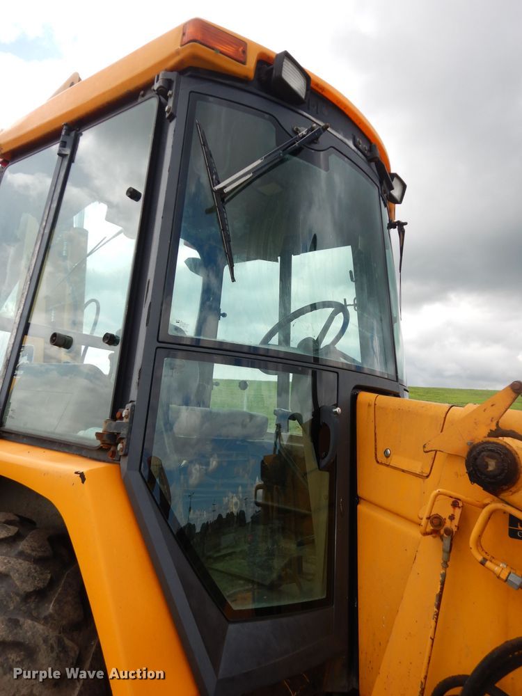 image for item DJ4316 1992 John Deere 300D  backhoe